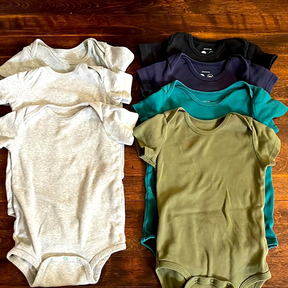 Lot of Primary short-sleeved onesies